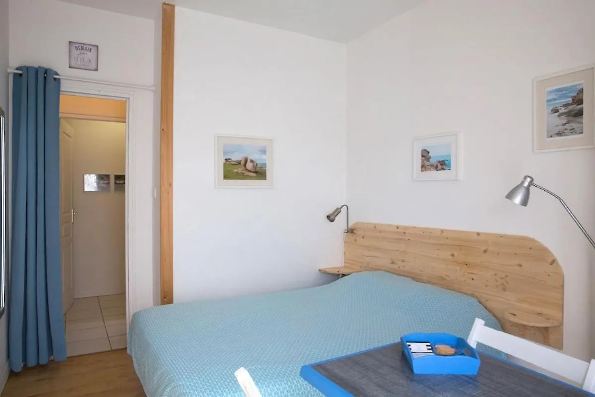 Le Penity, Studio Lumineux A Carnoet Daire
